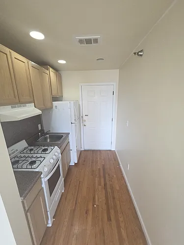 207 Broadway #406 Photo 1