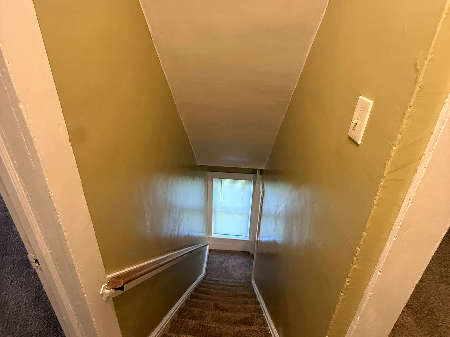 831 Wood — Photo 2