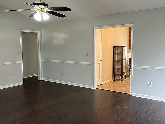 3rd image of 6012 Clearbrook Dr