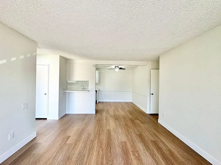 Buena Vista Apartments — Photo 5