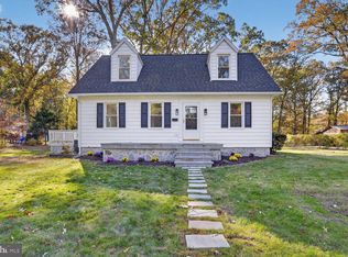 106 Railroad Ave, Pasadena, MD 21122