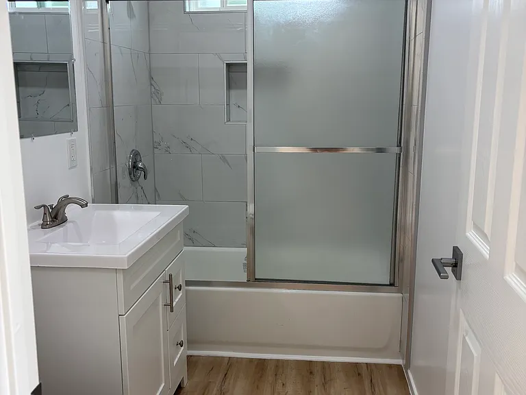 12437 Rose Ave — Photo 4