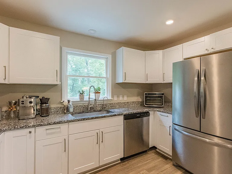 210 Elliott Ct — Photo 38