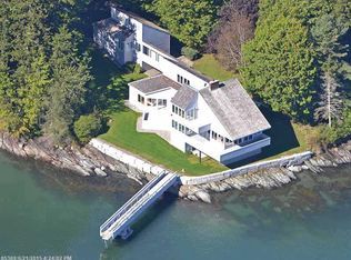 66 Guardhouse Pt, Lamoine, ME 04605