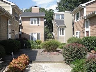The Courtyards: 12 unit townhouse community; Friendly and re