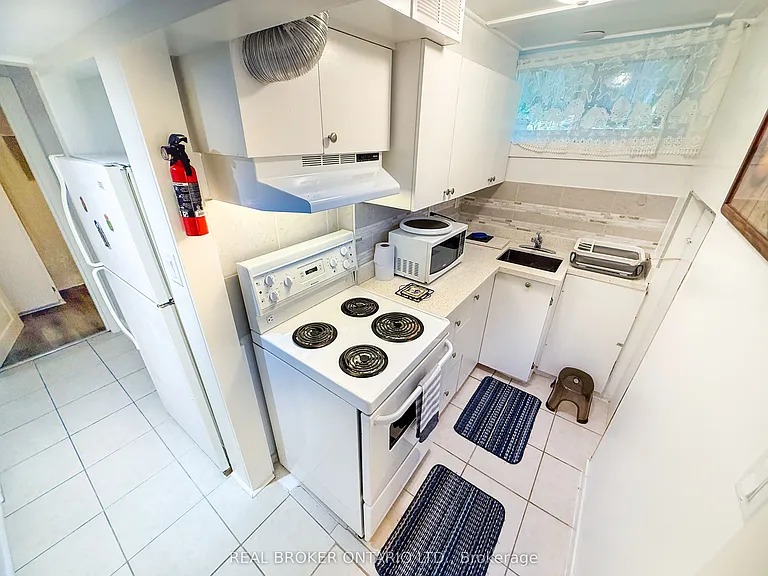 14 Gooch Ct #LOWER LEVEL — Photo 7