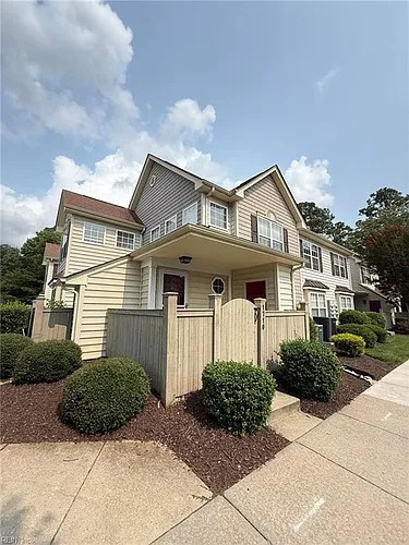 1710 Duntrune Gln Photo 1