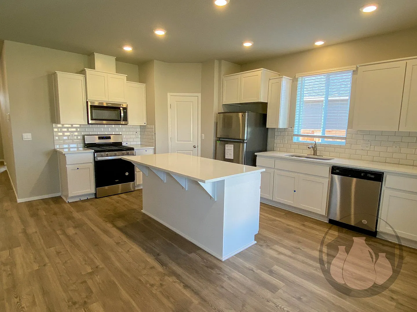 Beautiful Home in Woodburn — Photo 3