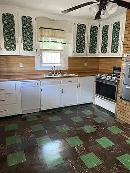 14 Chestnut St — Photo 3
