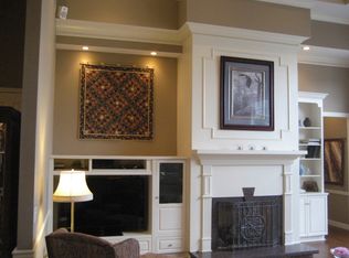 41 Old Governor Pl, Saint Charles, MO 63301