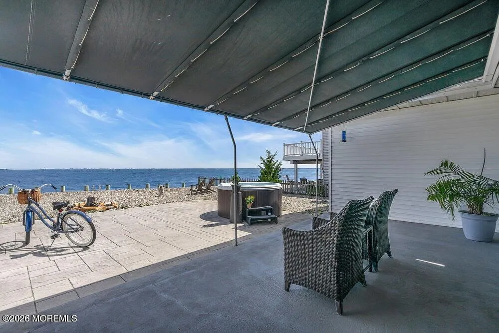 3 bed, 1104 sqft, $3,400 — Photo 1