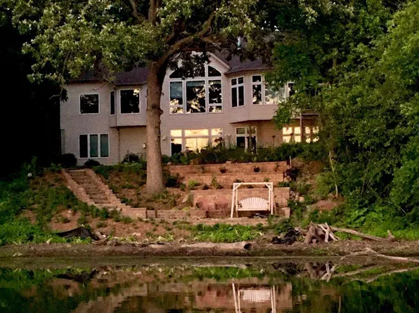 4367 Lexington Ave N, Arden Hills, MN 55126