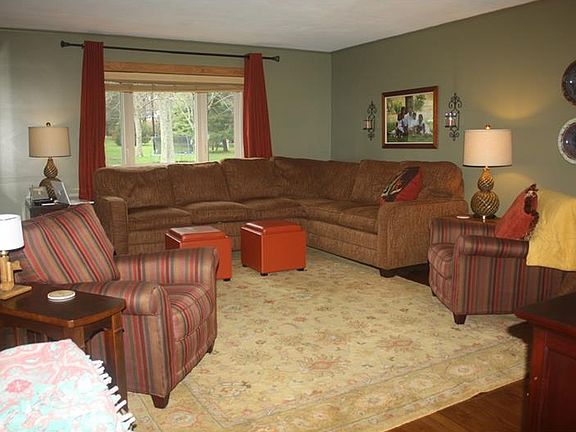 5th image of 120 Charterwood Dr