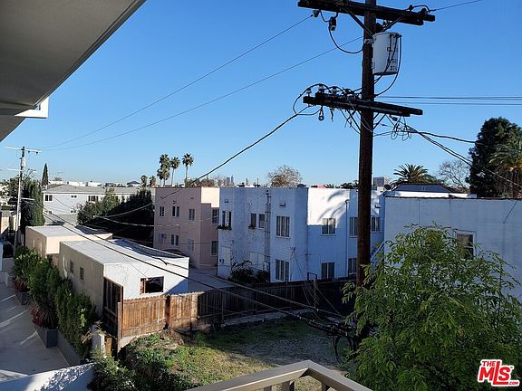 5th image of 5030 Rosewood Ave APT 502