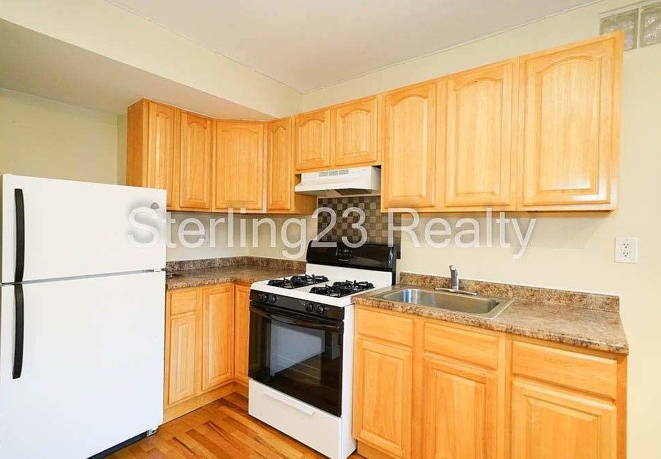 1st image of 25-34 Crescent St #Aa2