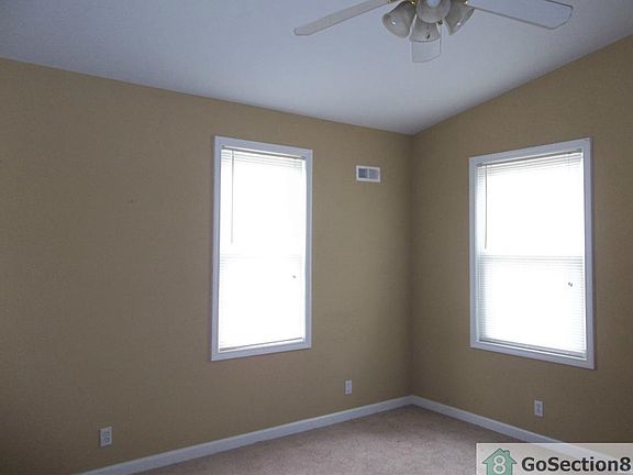 5th image of 9606 Gentry Ave