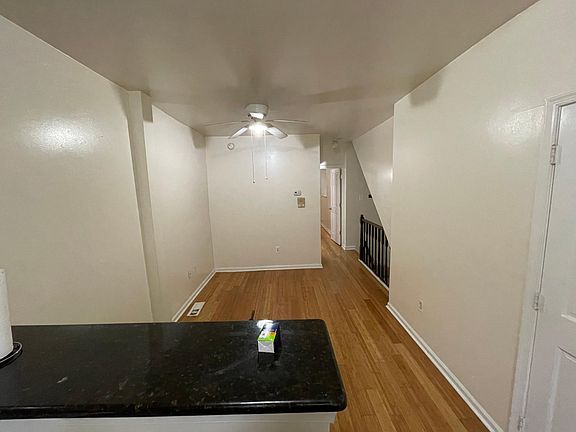 2nd image of 1025 Bainbridge St Unit A