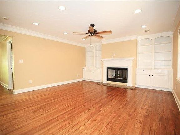 4th image of 447 Robin Ln SE