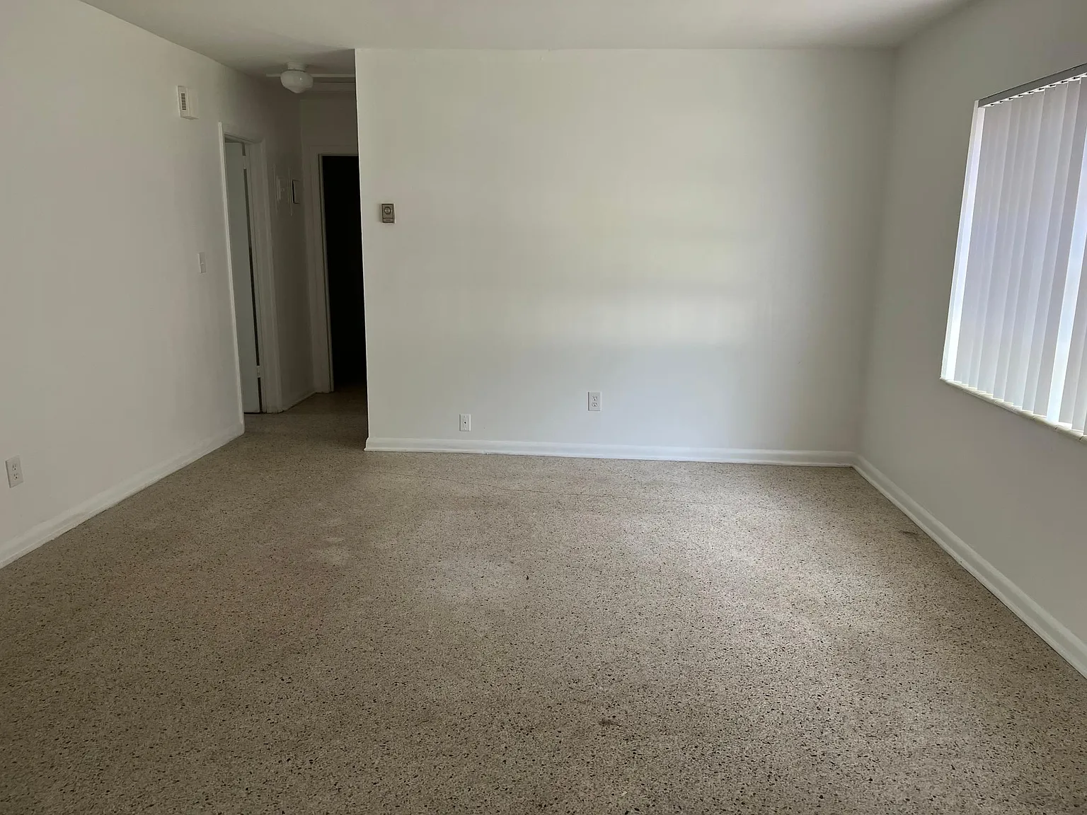 208 S Armenia Ave — Photo 2