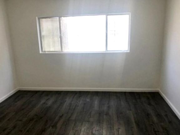 5th image of 3213 Bartdon Ave APT 4