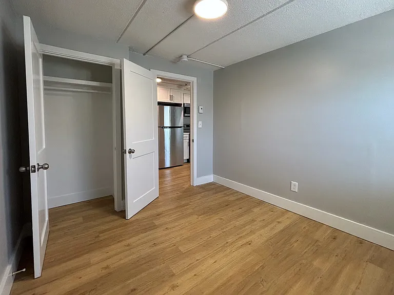 89 Woodrow Ave #6 — Photo 6