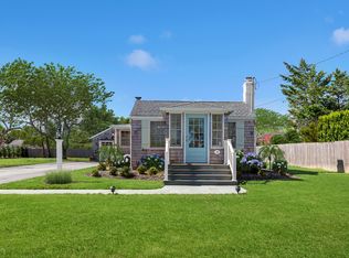 14 Carter Ln, East Quogue, NY 11942