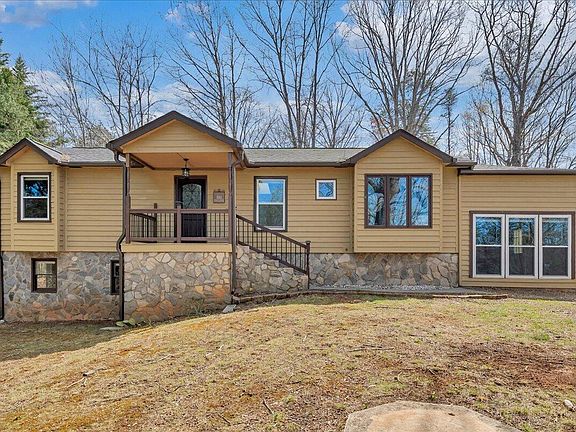 2nd image of 80 Walnut Landing Cir