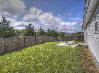 909 Woodall Rd, Lebanon, TN 37090