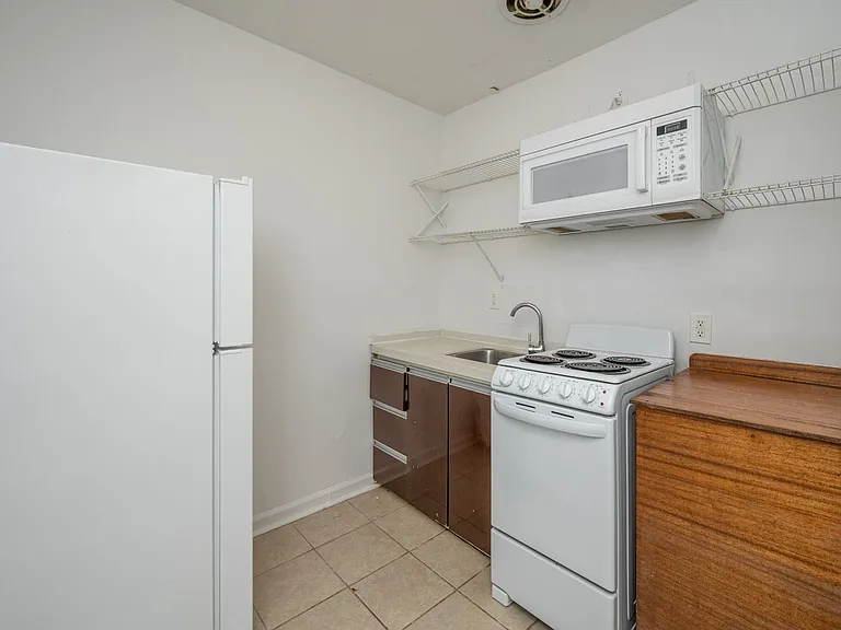 Magnolia Court — Photo 30