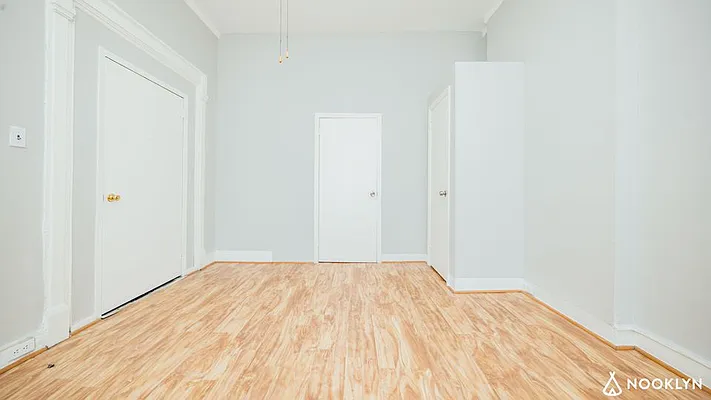 Rented by Nooklyn NYC LLC | media 9