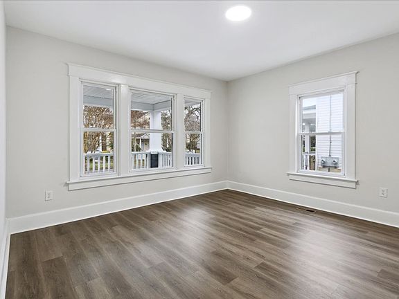 4th image of 1307 Holly Ave #A