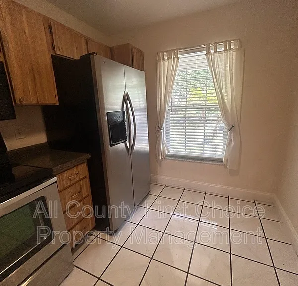 313 Bay Pl — Photo 5