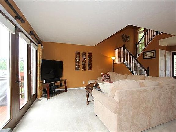 4th image of 2929 Parkwalk Dr