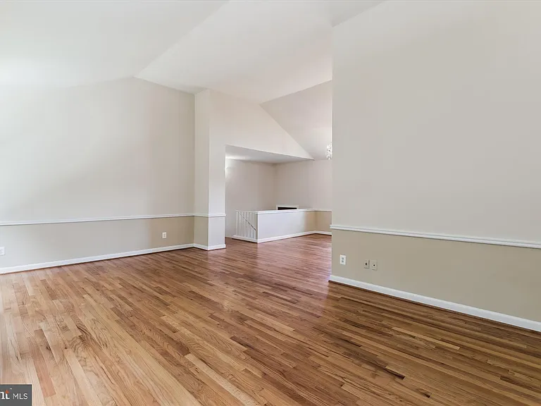 6916 Southridge Dr — Photo 16
