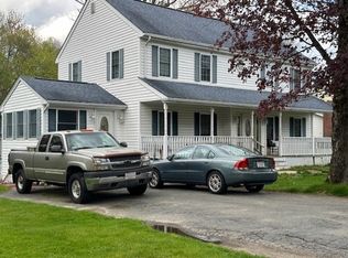 14 County Rd, Burlington, MA 01803