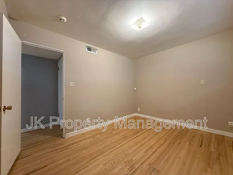 1726 Alder Dr — Photo 32