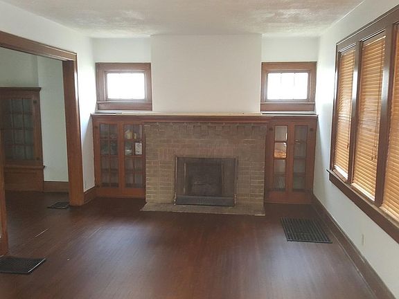 2nd image of 1824 E Rich St