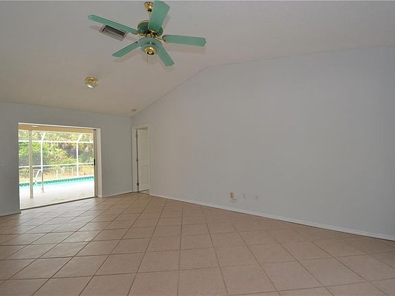 4th image of 4113 Atwater Dr
