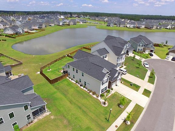 4th image of 104 Yaupon Holly Cir