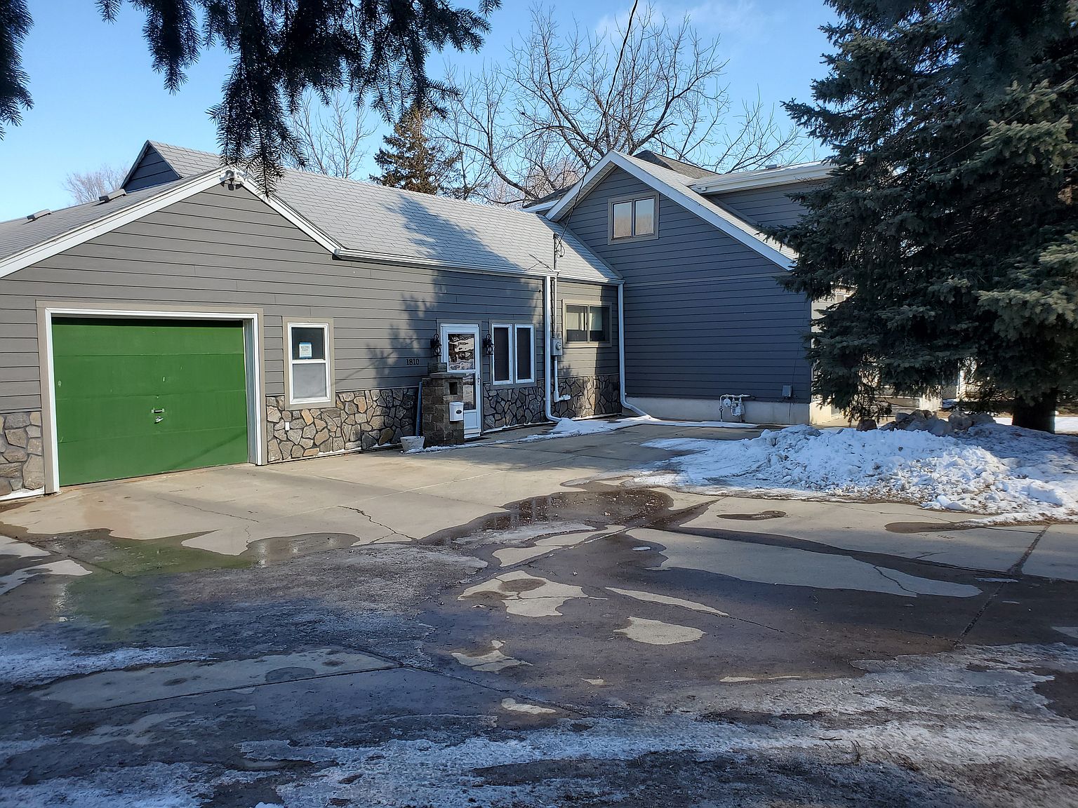 1810 E Spruce St, Sioux Falls, SD 57103 Zillow