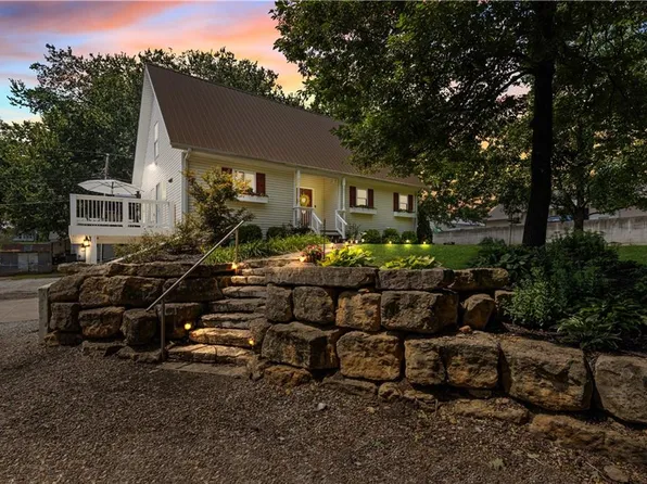 19840 Academy St, Camden Point, MO 64018