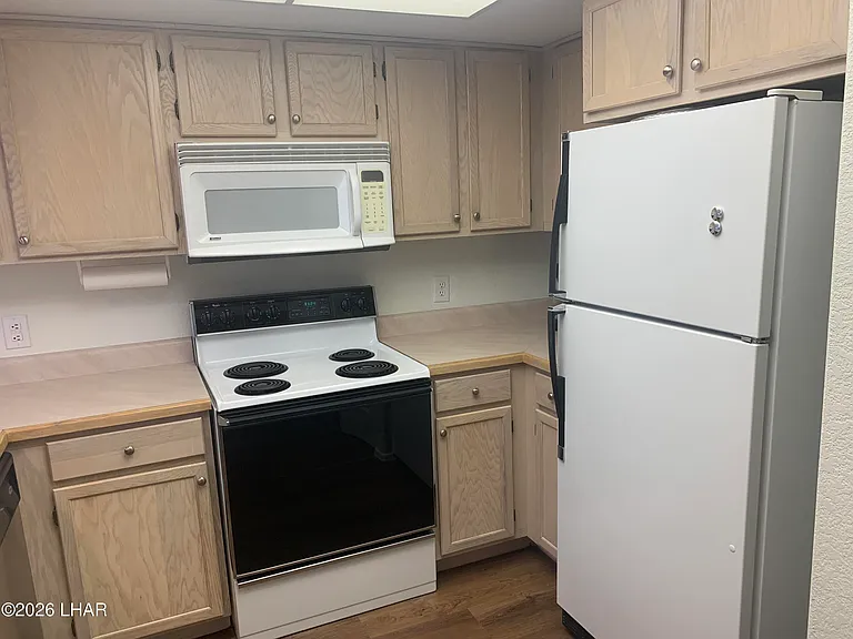 2095 Mesquite Ave #29 — Photo 8