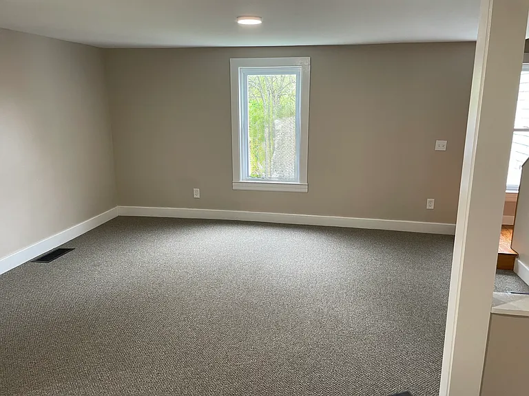6205 US Route 100 — Photo 12