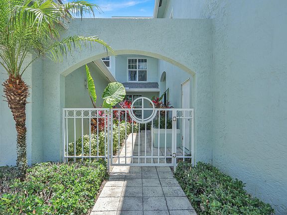 4th image of 1506 Mizzenmast Way