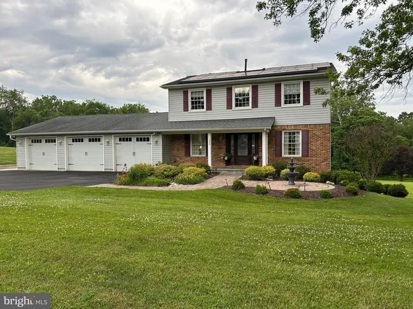 330 Kingston Cir, Sykesville, MD 21784