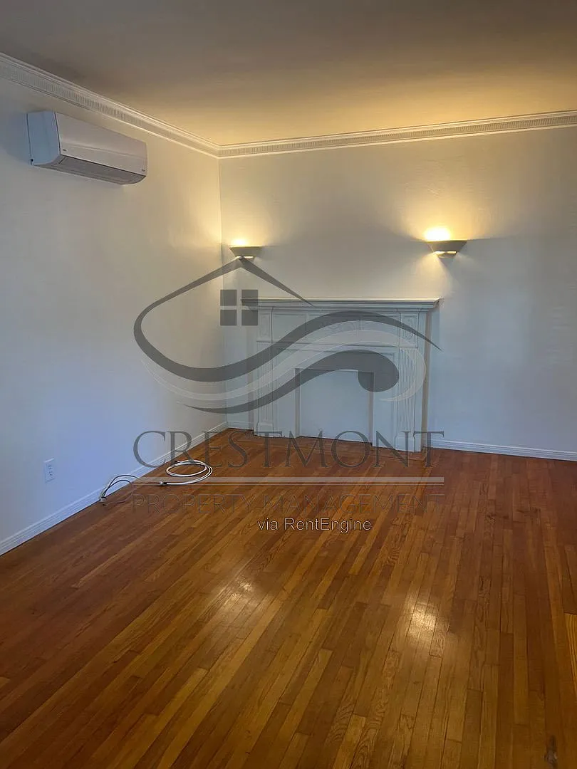 2 bed, 1.0 bath, 784 sqft, $2,975 — Photo 3