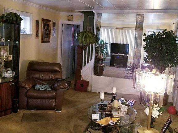 2nd image of 11615 141st St