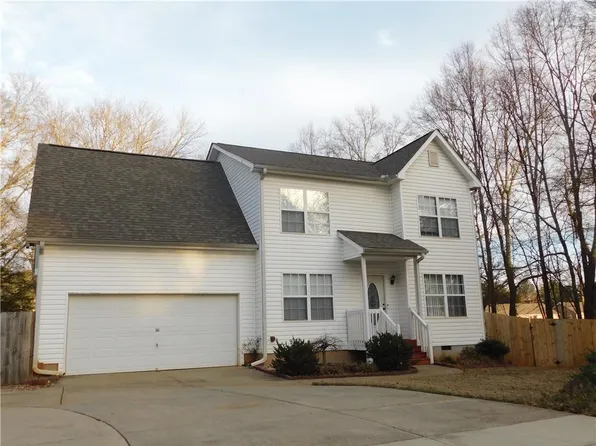 554 Samaritan Dr, Cumming, GA 30040