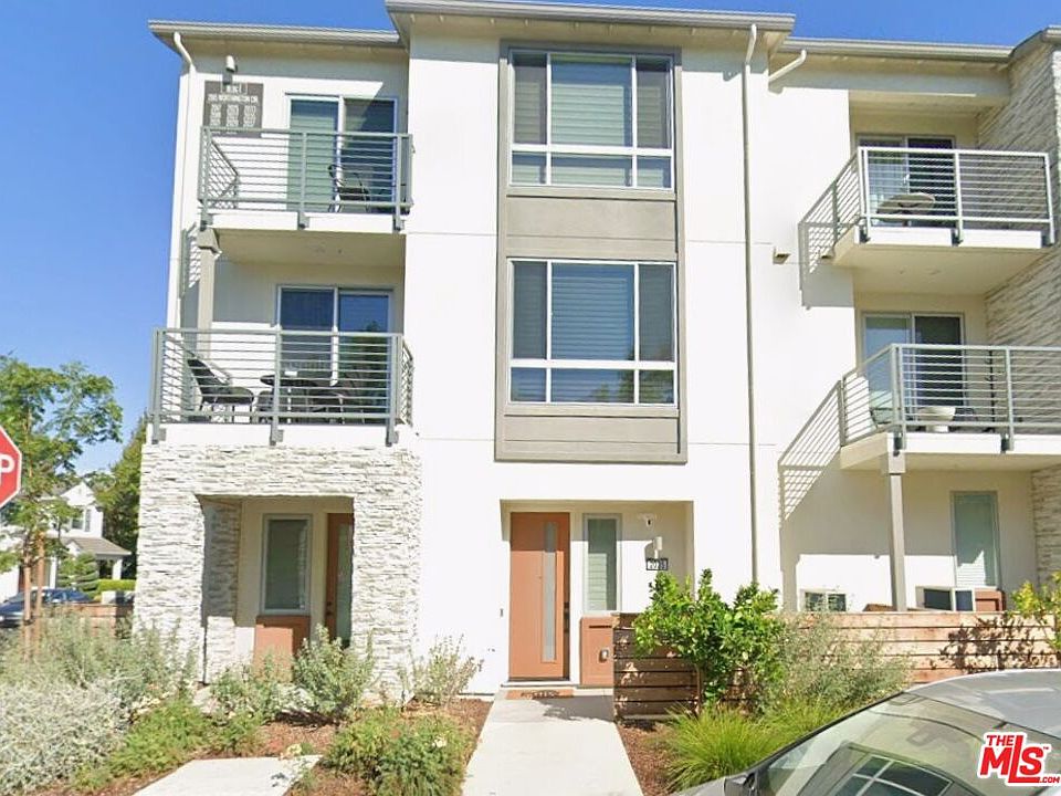 1st image of 2035 Worthington Cir