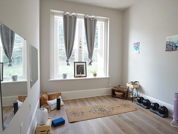 3rd image of 224 N Gay St #2C